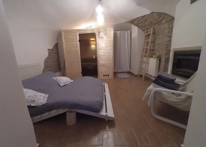 Letna Πανσιόν 4*